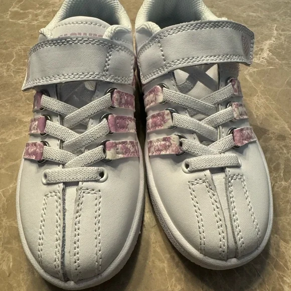 Swiss Kid's Classic VN Velcro Sneaker size 10 - Picture 4 of 9